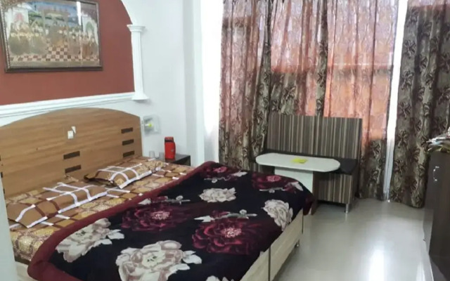 Goroomgo Hotel Ishan Katra
