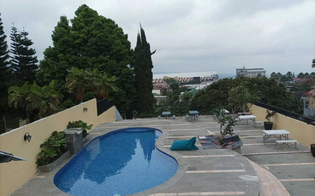 Batu Indah Pool Villa