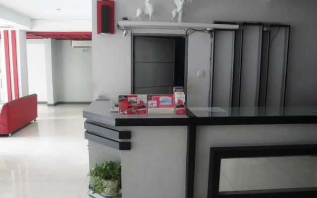 OYO 1318 Hotel Prince Boulevard