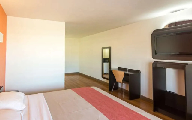 Candlewood Suites Wichita Falls @ Maurine St.