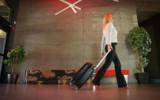 Grand Times Hotel Sherbrooke