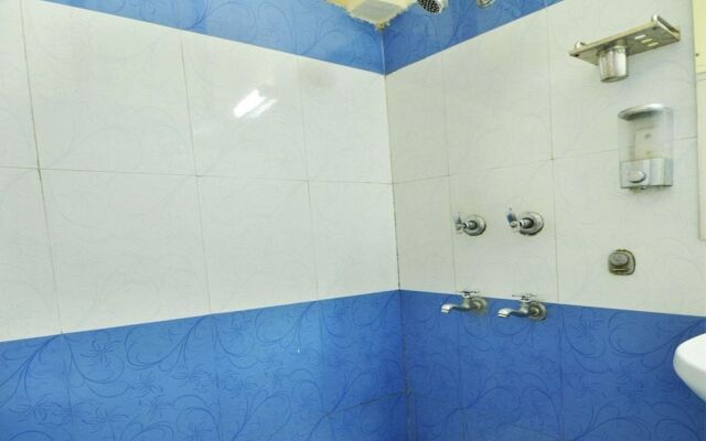 OYO 8073 Grand Residency