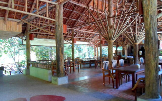 The Cliff & River Jungle Resort