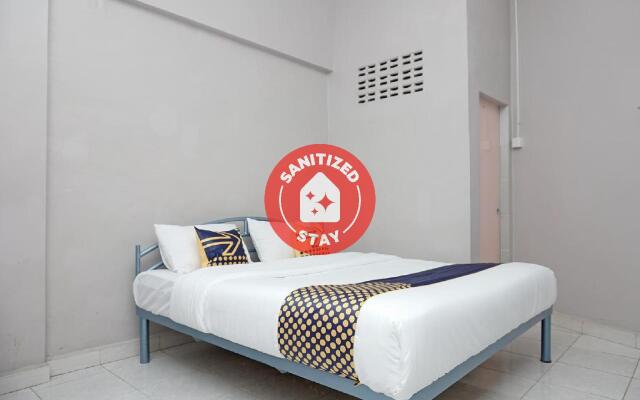 OYO 2200 Hotel Gunung Sari