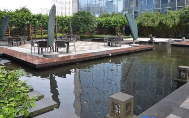 Yunda Sheraton International Plaza Apartment Hotel