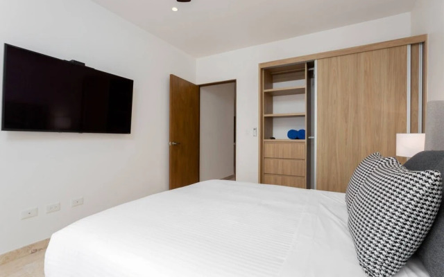 New Condo In Nice Vacation Complex - 5 People