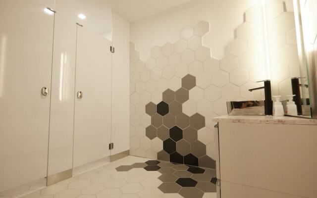 Haru Hotel & Guesthouse - Hostel