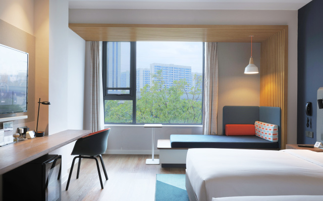 Holiday Inn Express Shanghai Kangqiao by IHG – Guest Rooms – Shanghai