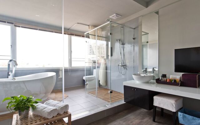 Leo 111 - Arena Ruifeng