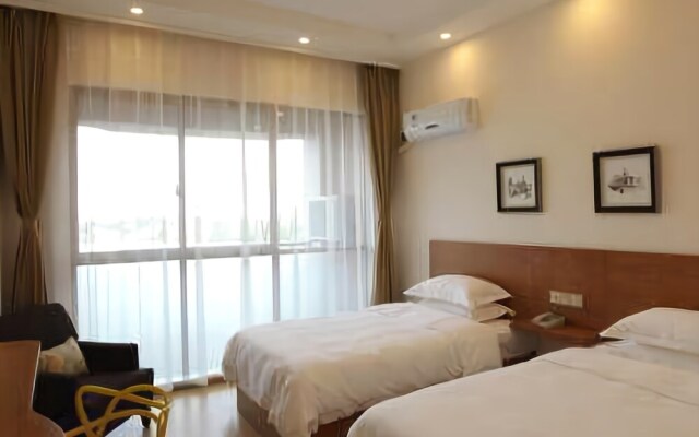 Haining Ruiqi Hotel