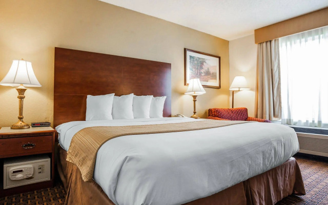 Quality Inn Milwaukee/Brookfield