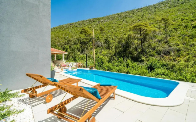 Luxury Villa Emma with Private Pool