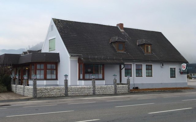 B70 Gasthof - Pension