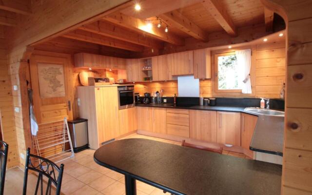 Chalet Les Carroz d'Arâches, 4 pièces, 8 personnes - FR-1-572-49