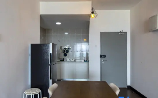 Vista Bangi Service Apartment A by Favspace