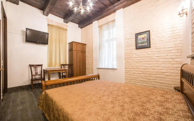 Apartment on Valova 16-2- 2 minutes to Market Square