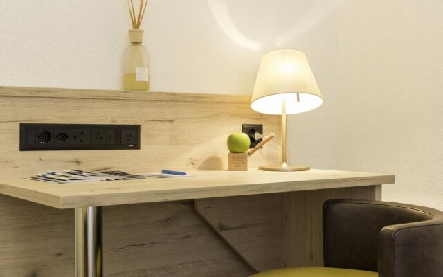 PLATZHIRSCH ZÜRICH - Downtown Boutique Hotel & Sushi Lounge