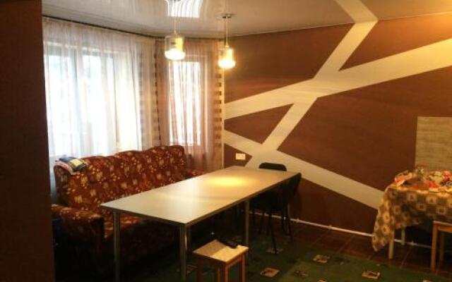 Guest House on Dalnyaya Kamenushka 243