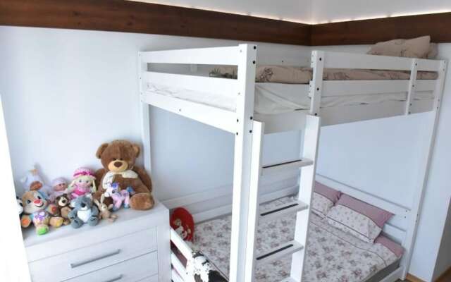 Luxurious Chalet near Pirin Golf Resort