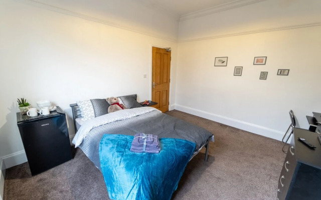 Cosy Room Close to the City