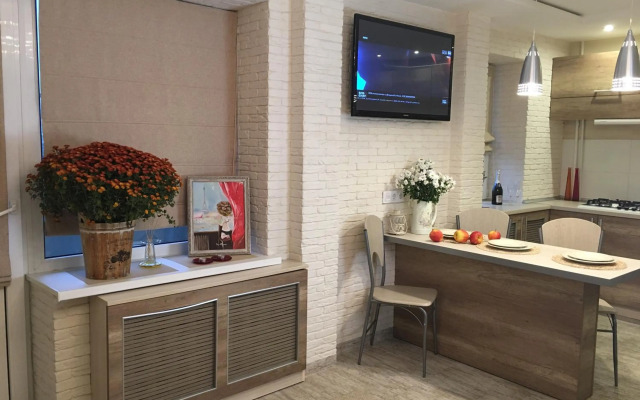 Studio Luxe on Victory Street in the city center