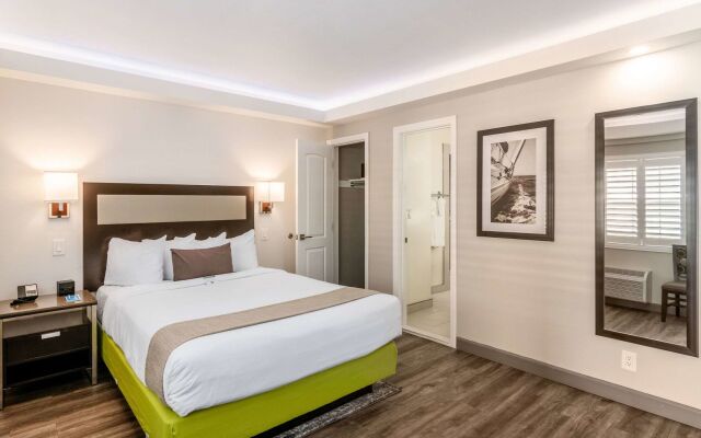 Inn at 50 at Long Beach Convention Center
