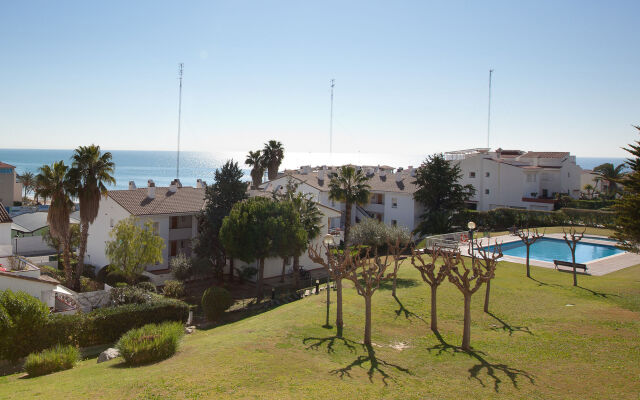 Family Pool & Beach