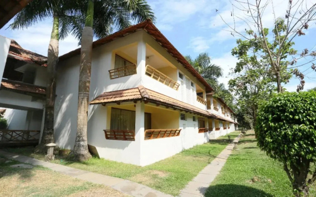 Manor Backwater Resort