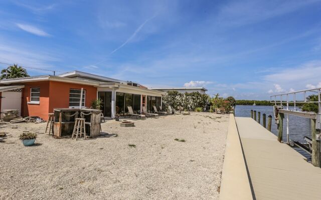 464 Washington Court - M