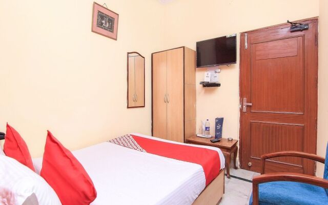 OYO 14932 Hotel Paradise