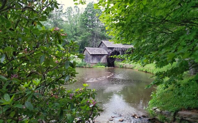 Blue Ridge Manor B&B