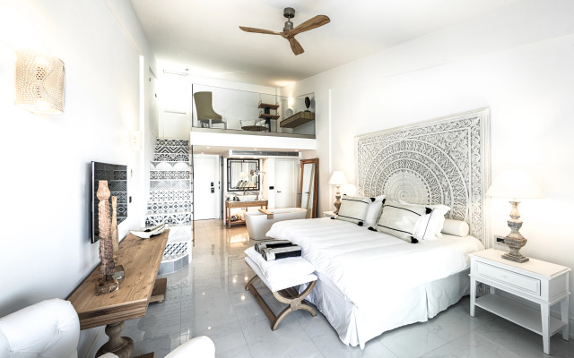 Abaton Island Resort & Spa
