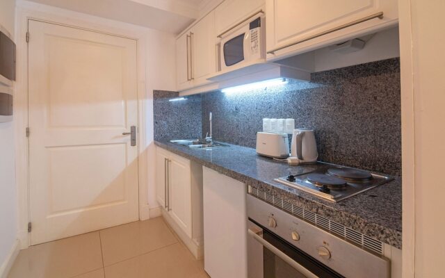 Oceana Suites Green Park