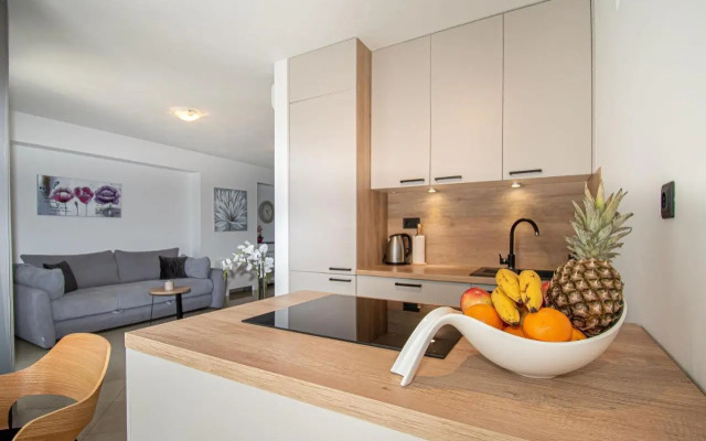 Beachfront Apartments Gabine