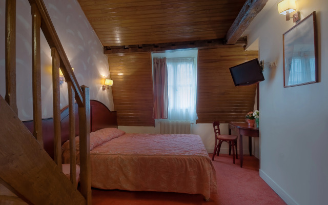 Le Faubourg Hotel 