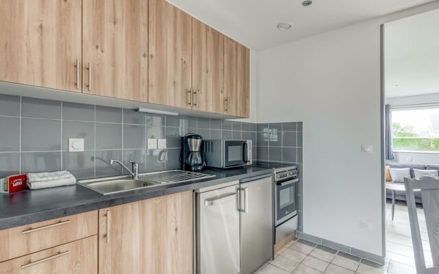 Quaint Holiday Home in Tracy sur Mer near Seabeach
