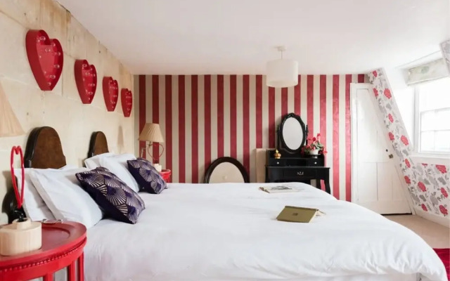 The Wonderland Townhouse - Amazing Alice In Wonderland 8Bdr [Vr]