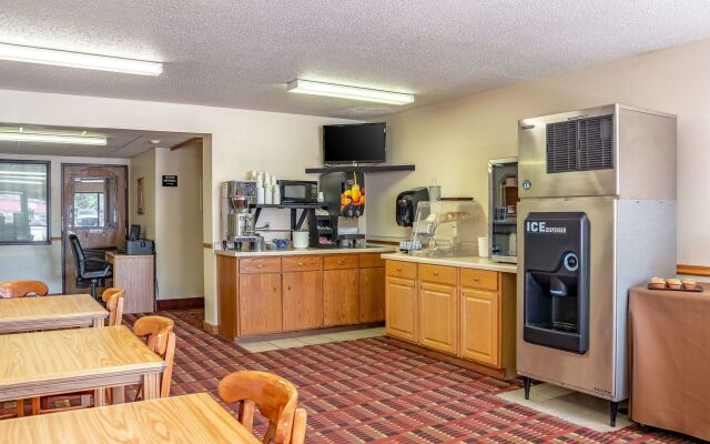 Magnuson Hotel Ironwood