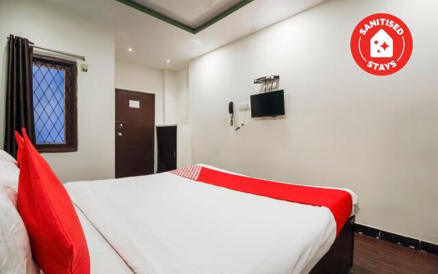 OYO Flagship 14224 Happy Guest house