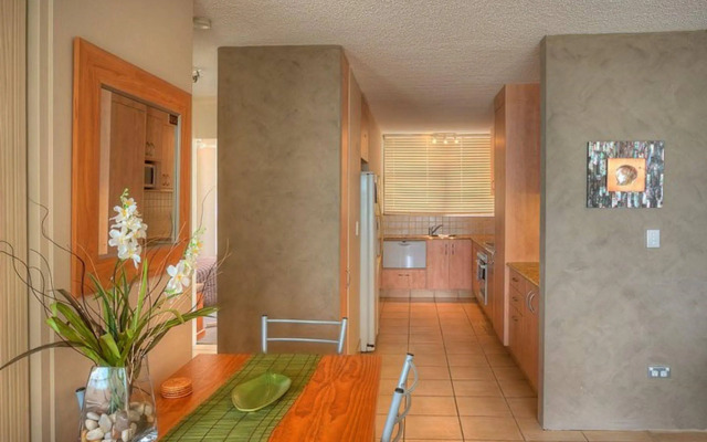 President Holiday Apartments