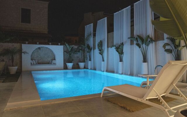 Voger Alacatı Koyici