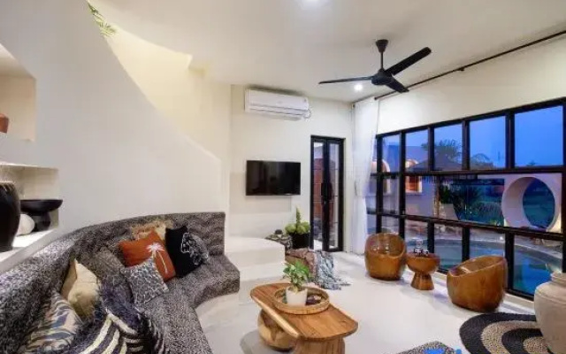 3BR Tumbak Bayuh with balcony bath & stunning view