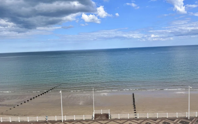 7 Seaview @ Bridlington Bay