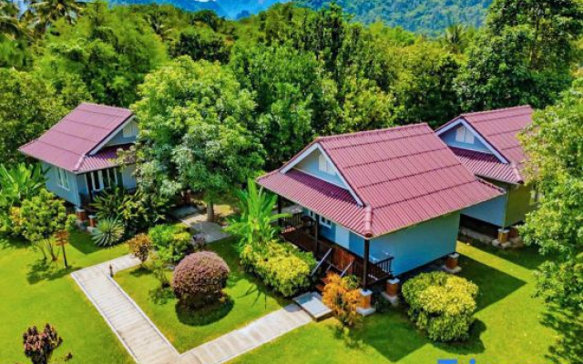 H&V Bungalow Vangvieng