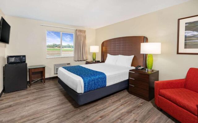 Travelodge by Wyndham Lovell/Bighorns