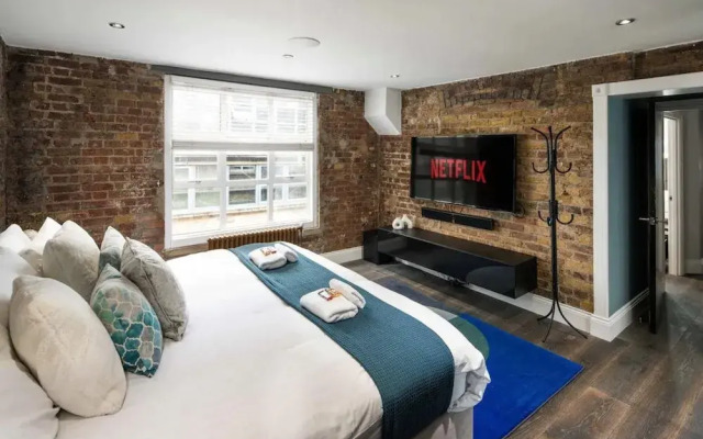 Luxury Penthouse Located Near Old Street