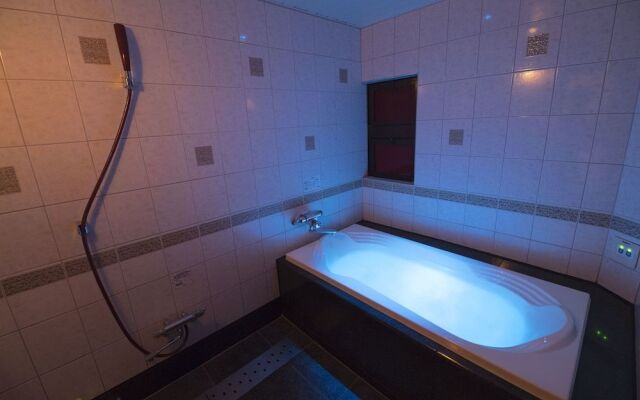 HOTEL METRO - Adult Only