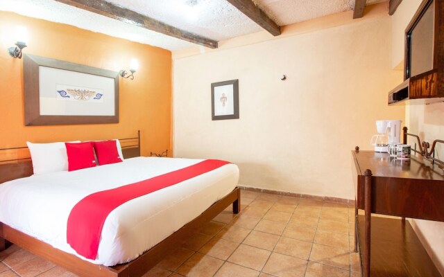 OYO Hotel D' Cervantes
