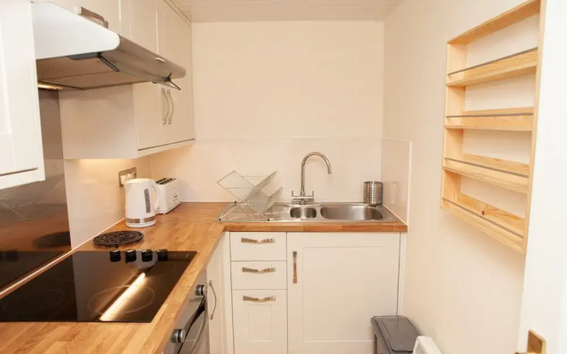 2 Bedroom Bristol House Near Gloucester Road