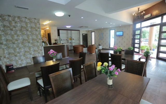 JAM Hotel Kota Warisan Near ERL Salak Tinggi Sepang